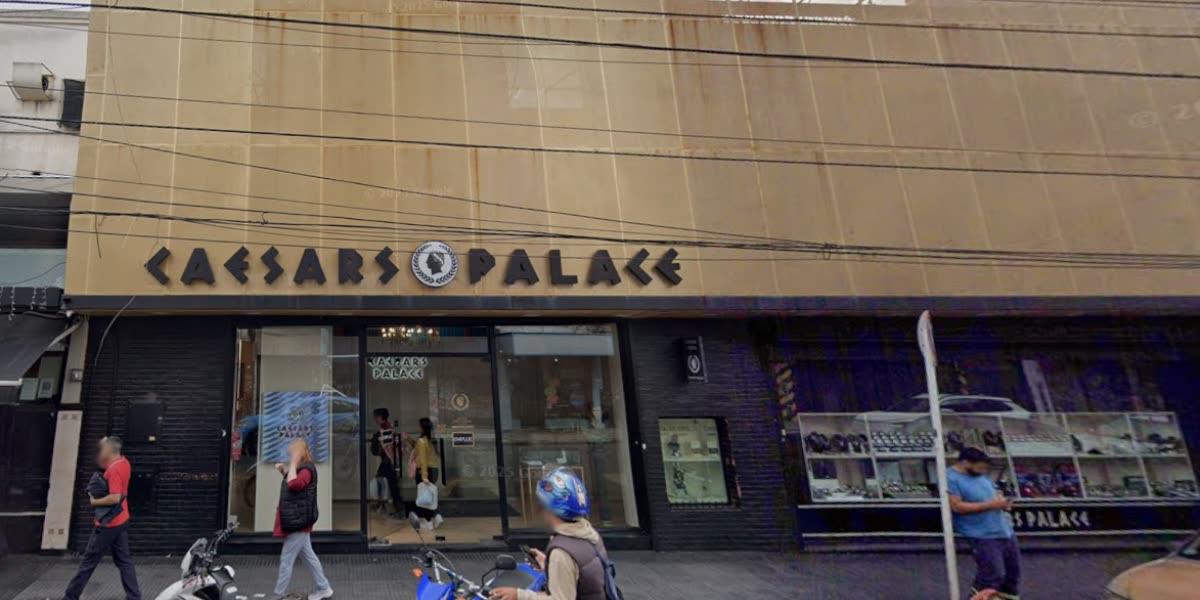 Robo a mano armada en la joyería Palace de la calle San Martín, en el centro de Morón
